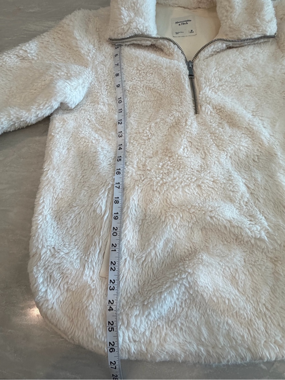 Beautiful Abercrombie& Fitch Women’s Medium Cream Sherpa Half Zip Pullover - Picture 4 of 8